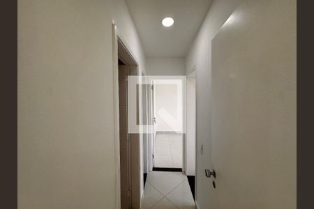 Corredor de apartamento à venda com 3 quartos, 105m² em Barra da Tijuca, Rio de Janeiro