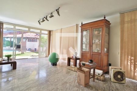 Sala de casa para alugar com 5 quartos, 340m² em Tabajaras, Uberlândia