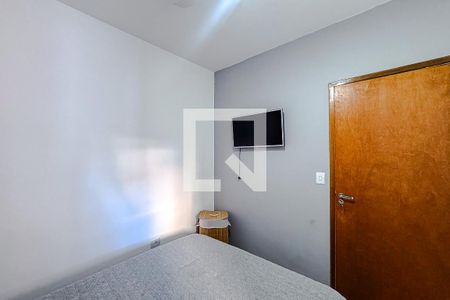 Quarto 1 de apartamento para alugar com 2 quartos, 46m² em Vila Canero, São Paulo