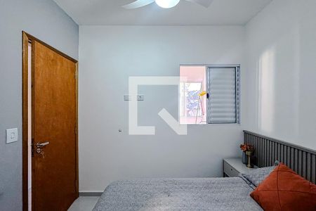 Quarto 1 de apartamento para alugar com 2 quartos, 46m² em Vila Canero, São Paulo