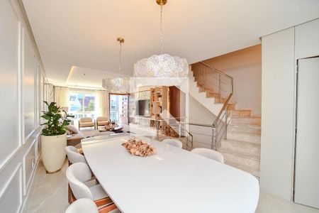 Sala de casa à venda com 3 quartos, 281m² em Chácara das Pedras, Porto Alegre