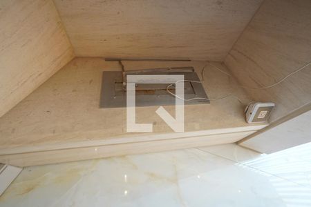 Sala de casa à venda com 4 quartos, 350m² em Vila Mariana, São Paulo