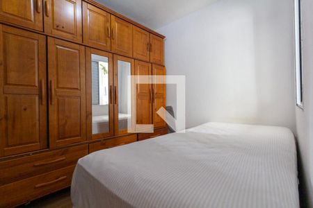 Quarto 2 de apartamento para alugar com 2 quartos, 55m² em Vila Granada, São Paulo