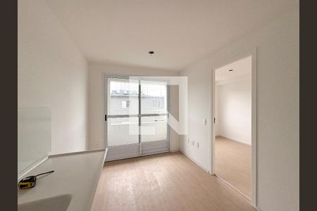 Sala/ Cozinha  de apartamento para alugar com 1 quarto, 24m² em Vila Arcadia, São Paulo