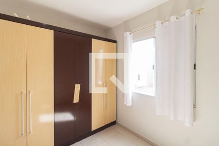 Quarto 2 de apartamento para alugar com 2 quartos, 49m² em Jardim Santa Tereza, Carapicuíba
