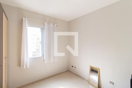 Quarto 2 de apartamento para alugar com 2 quartos, 49m² em Jardim Santa Tereza, Carapicuíba