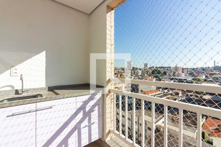Sacada de apartamento para alugar com 3 quartos, 62m² em Km 18, Osasco