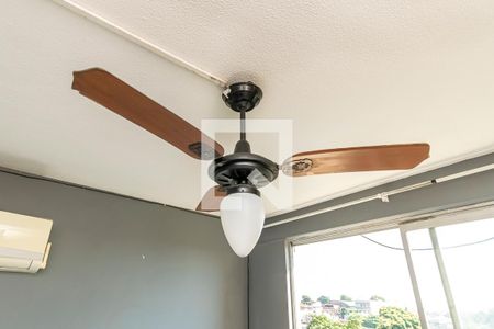 Sala de apartamento para alugar com 2 quartos, 50m² em Cordovil, Rio de Janeiro