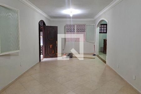Sala de casa para alugar com 3 quartos, 196m² em Piratininga, Niterói