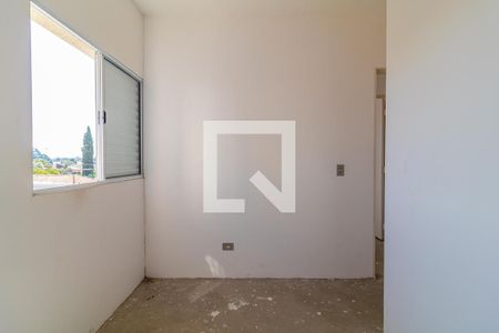 Vista para a cidade, com janelas pequenas e iluminação pobre. de casa à venda com 3 quartos, 97m² em Vila Sao Paulo, São Paulo