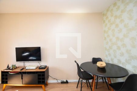 Sala jantar e estar de apartamento à venda com 2 quartos, 48m² em Cerqueira César, São Paulo