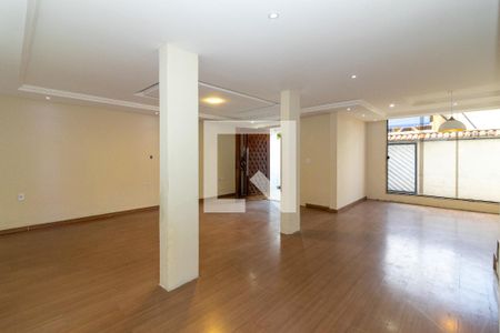 Sala de casa para alugar com 3 quartos, 250m² em Padre Miguel , Rio de Janeiro
