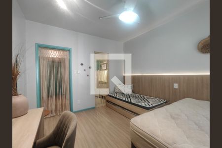 Sala de apartamento para alugar com 1 quarto, 35m² em Recreio dos Bandeirantes, Rio de Janeiro