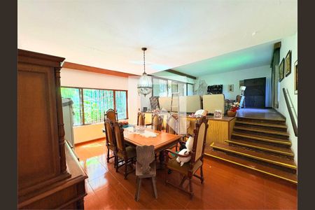 Casa à venda com 3 quartos, 300m² em Vila Albertina, São Paulo