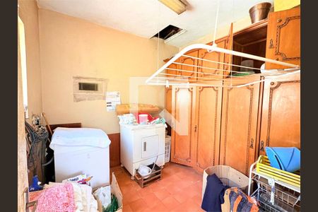 Casa à venda com 3 quartos, 300m² em Vila Albertina, São Paulo