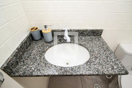 Lavabo de casa de condomínio para alugar com 2 quartos, 52m² em Quinta dos Angicos, Cotia