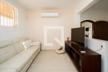 Casa à venda com 3 quartos, 152m² em Parque Colonial, São Paulo