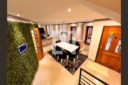 Casa à venda com 3 quartos, 275m² em Vila Irmaos Arnoni, São Paulo