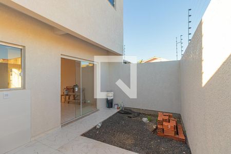 Casa à venda com 2 quartos, 114m² em Fátima, Canoas