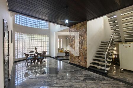 Sala de casa para alugar com 4 quartos, 270m² em Vila Caiçara, Praia Grande