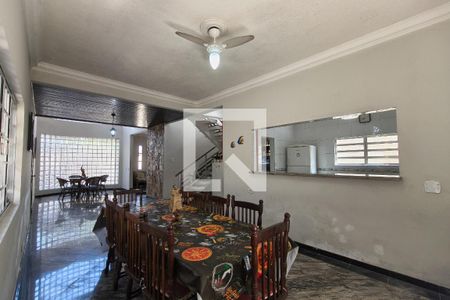 Sala de casa para alugar com 4 quartos, 270m² em Vila Caiçara, Praia Grande