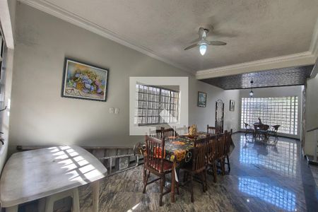 Sala de casa para alugar com 4 quartos, 270m² em Vila Caiçara, Praia Grande