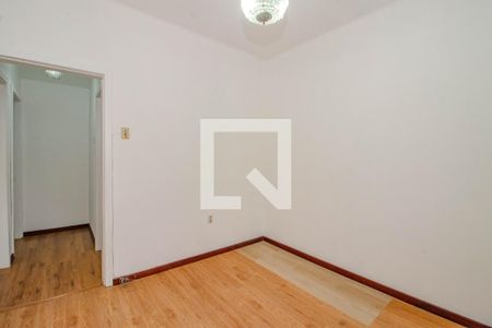 Quarto 2 de apartamento para alugar com 2 quartos, 48m² em Rio Branco, Porto Alegre