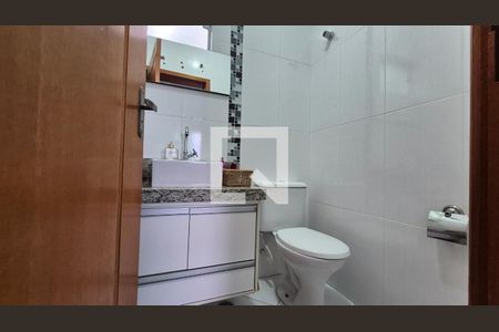 Lavabo  de casa à venda com 3 quartos, 151m² em Parque das Nações, Santo André