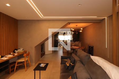 Sala de casa para alugar com 3 quartos, 205m² em Jardim Pilar, Santo André