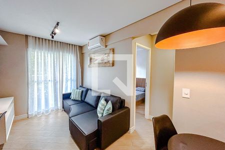 Sala de apartamento para alugar com 1 quarto, 40m² em Vila Regente Feijó, São Paulo