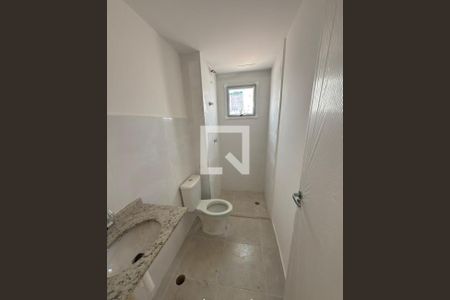 Banheiro de apartamento à venda com 2 quartos, 51m² em Fazenda Santa Cândida, Campinas