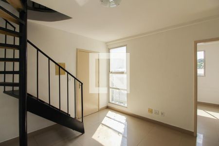 Sala 1 de apartamento para alugar com 2 quartos, 99m² em Nacional, Belo Horizonte