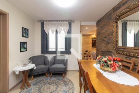 Sala de casa à venda com 4 quartos, 250m² em Medianeira, Porto Alegre