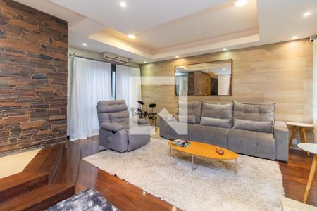 Sala de casa à venda com 4 quartos, 250m² em Medianeira, Porto Alegre
