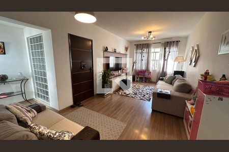 Casa à venda com 3 quartos, 135m² em Jardim Casablanca, São Paulo