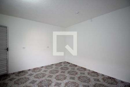 Kitnet - Sala e Cozinha de casa para alugar com 1 quarto, 35m² em Jardim Oliveiras, Taboão da Serra