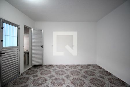 Kitnet - Sala e Cozinha de casa para alugar com 1 quarto, 35m² em Jardim Oliveiras, Taboão da Serra