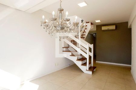 Sala 1 de apartamento à venda com 2 quartos, 240m² em Floresta, Porto Alegre