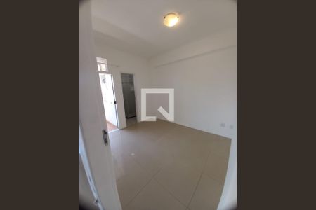 Sala de kitnet/studio para alugar com 1 quarto, 35m² em Praia do Flamengo, Salvador