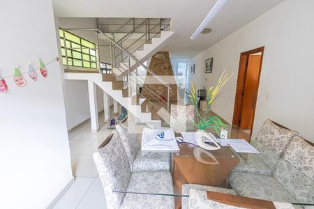 sala / copa de casa para alugar com 3 quartos, 280m² em Dona Clara, Belo Horizonte