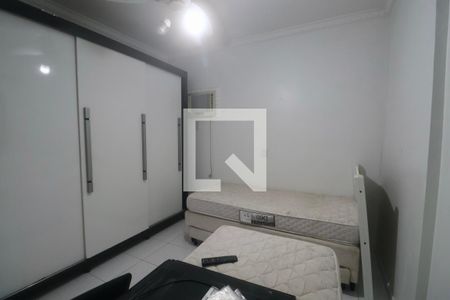 Quarto de apartamento para alugar com 2 quartos, 132m² em Jardim Las Palmas, Guarujá