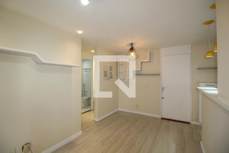 Sala de apartamento para alugar com 2 quartos, 48m² em Anil, Rio de Janeiro