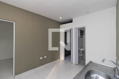 Sala/Cozinha de apartamento para alugar com 1 quarto, 45m² em Vila Medeiros, São Paulo