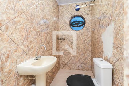 Banheiro de casa para alugar com 1 quarto, 26m² em Conjunto Habitacional A. E. Carvalho, São Paulo