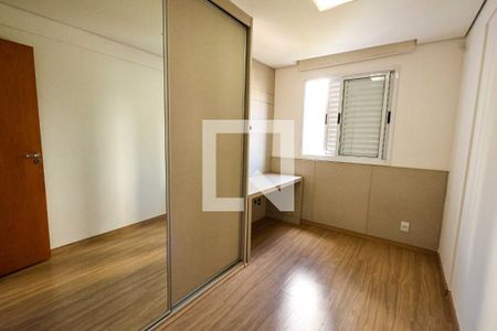 Quarto 1 de apartamento para alugar com 2 quartos, 64m² em Buritis, Belo Horizonte