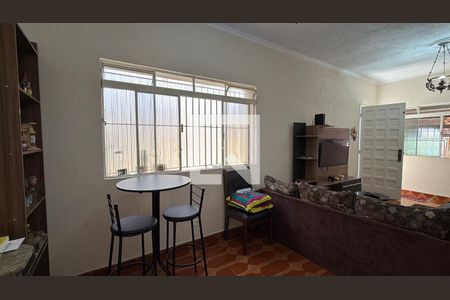 Casa para alugar com 3 quartos, 160m² em Vila Bertioga, São Paulo