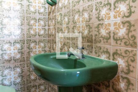 Lavabo de apartamento à venda com 3 quartos, 80m² em Azenha, Porto Alegre
