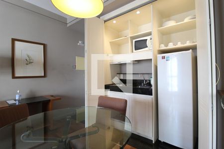 Sala/Cozinha de apartamento para alugar com 1 quarto, 52m² em Vila Nova Conceição, São Paulo