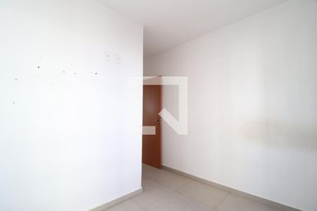 Quarto 1 - Suíte de apartamento para alugar com 2 quartos, 48m² em Jardim Holanda, Uberlândia
