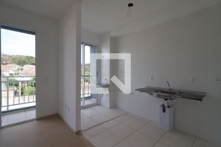 Cozinha  de apartamento para alugar com 2 quartos, 47m² em Maubisa, Ribeirão Preto